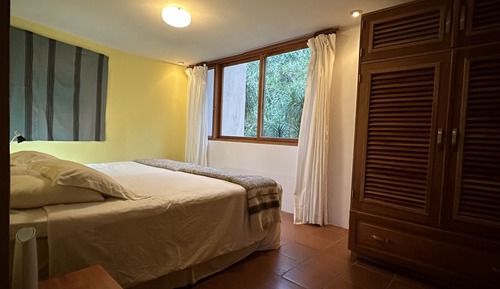 Casa de lujo, 5 habitaciones, vistas al lago, junto a la piscina