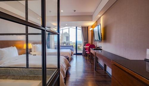 Terrace Twin (Free use of Infinity Pool included)