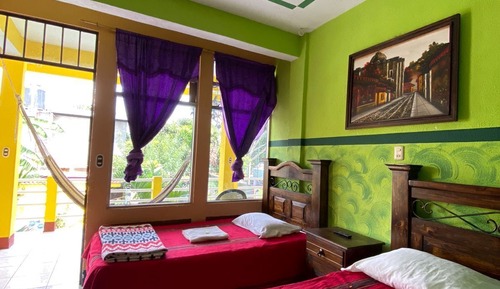Habitación triple clásica, baño privado