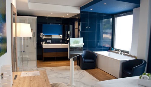 Suite estudio Premium, 1 cama de matrimonio, bañera de hidromasaje, vistas al mar