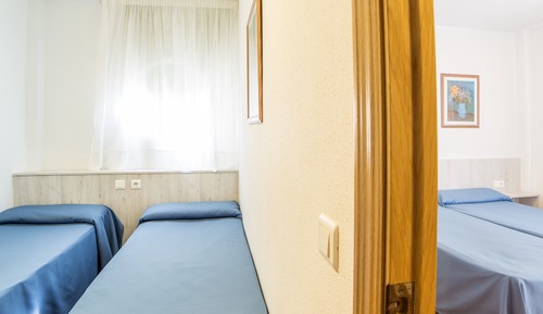 Apartamento, 2 habitaciones, balcón