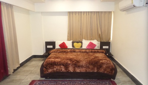Habitación Deluxe con 1 cama doble o 2 individuales, vistas a la ciudad