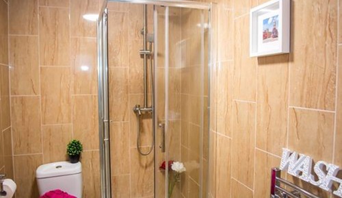Habitación superior con 2 camas individuales, 1 habitación