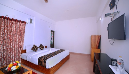 Habitación Deluxe doble, 1 cama de matrimonio grande, vistas a la montaña