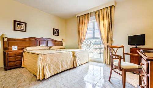 Habitación con 1 cama doble o 2 individuales