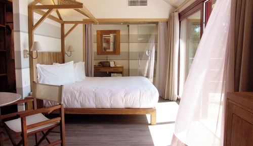 Casa de campo de lujo, bañera de hidromasaje (COTS)
