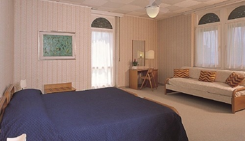 Habitación superior con 1 cama doble o 2 individuales, vistas al lago