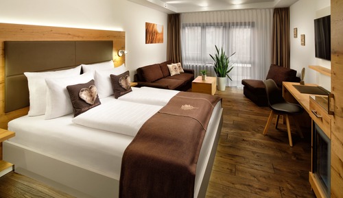 Neo Styles Junior Suite