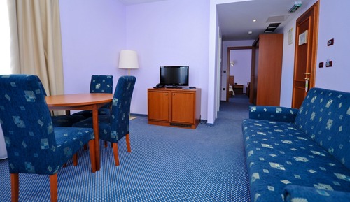 Suite, 2 habitaciones, vistas parciales al mar
