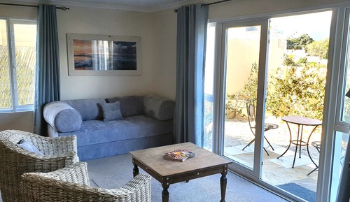 Habitación familiar con 1 cama doble o 2 individuales, 1 cama de matrimonio grande con sofá cama