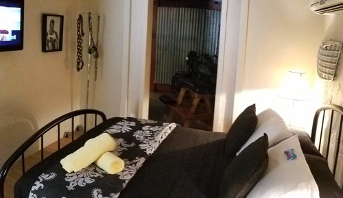 Casa de campo, solo para hombres, no fumadores (Dungeon )