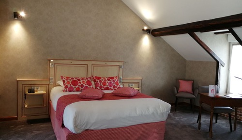 Suite, 1 cama doble, vistas al jardín