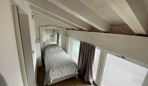 Habitación Royal, 2 habitaciones, baño privado, en una planta alta (Calcatreppola)