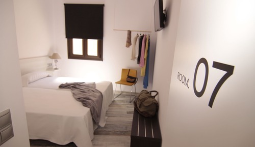 Habitación con 2 camas individuales