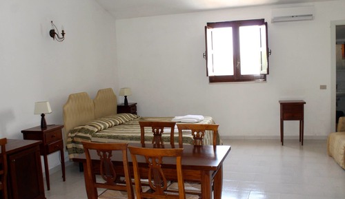 Habitación cuádruple, patio, vistas al jardín