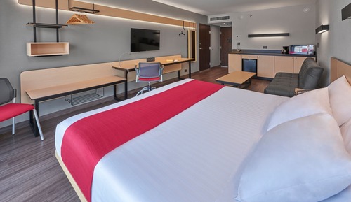 Habitación superior, 1 cama de matrimonio grande con sofá cama