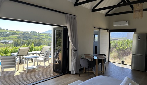Villa de lujo, 1 cama de matrimonio grande, vistas al viñedo, junto a la pista de esquí