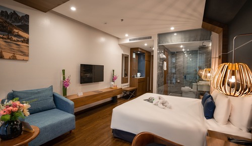 Habitación doble superior, vistas parciales al mar