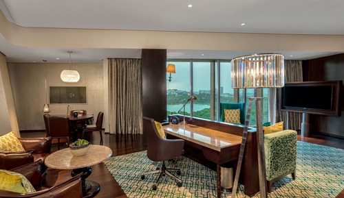 Suite de lujo, 1 cama de matrimonio grande, fumadores, vistas al lago