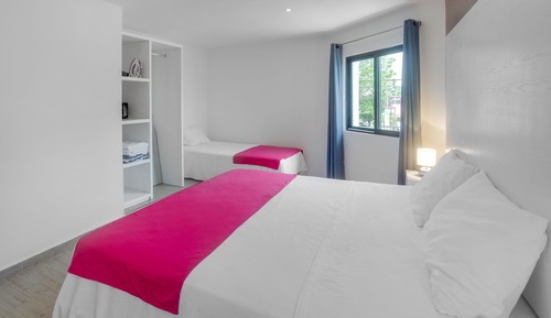 Apartamento Deluxe, varias camas, balcón, en esquina
