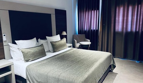 Habitación ejecutiva, 1 cama de matrimonio grande, no fumadores, vistas a la ciudad