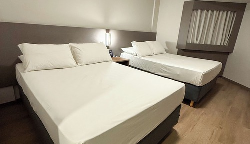 Habitación cuádruple Deluxe, varias habitaciones