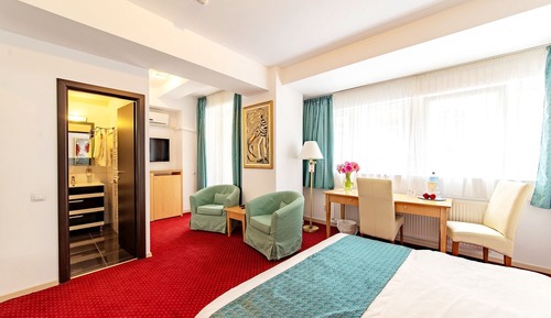 King Double with Balcony (Including smoking area)