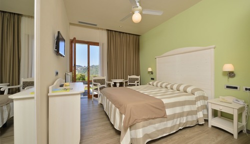 Habitación estándar con 1 cama doble o 2 individuales