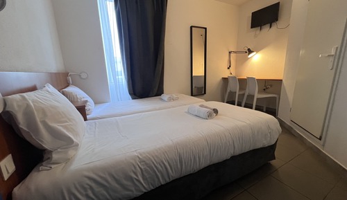 Habitación con 2 camas individuales