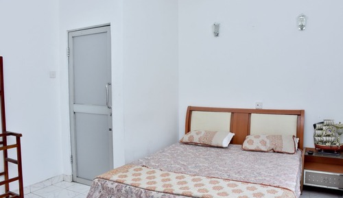 Habitación estándar doble, 1 cama de matrimonio, vistas a la colina