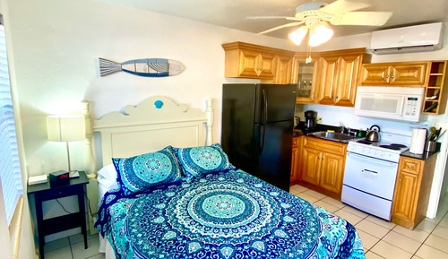 Estudio básico, 1 cama de matrimonio