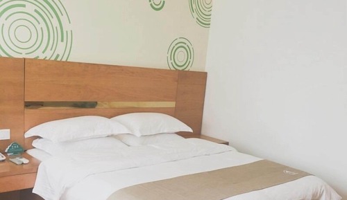 Habitación doble, sin ventanas