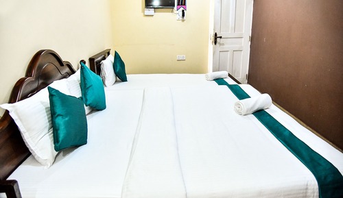 Habitación triple Deluxe, varias camas, vistas a la montaña