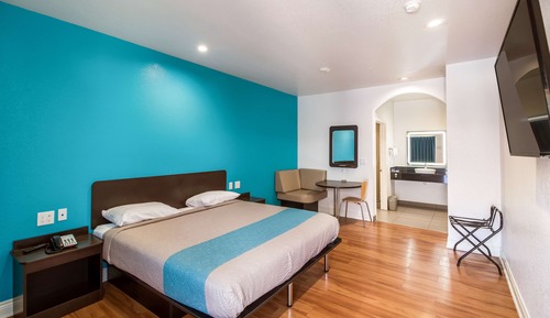 Suite Deluxe, 1 cama de matrimonio grande, accesible para personas con discapacidad, no fumadores