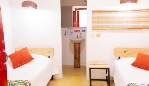 Habitación económica con 2 camas individuales