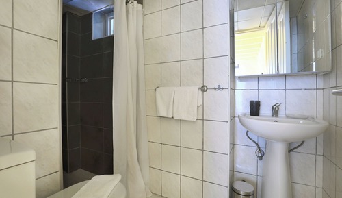 Habitación estándar con 1 cama doble o 2 individuales