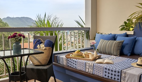 Suite, vistas a la colina