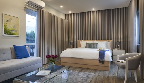 Suite, vistas a la colina