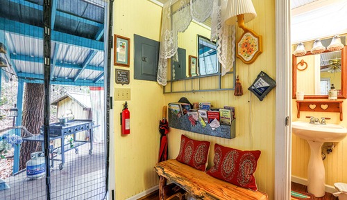 Cabaña romántica, 1 cama de matrimonio, vistas a la montaña, sobre el agua