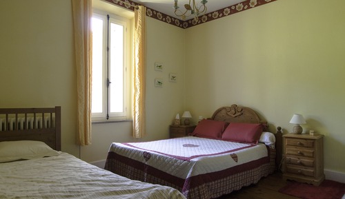 Habitación (Yellow)