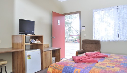 Habitación básica con 1 cama doble o 2 individuales, varias camas