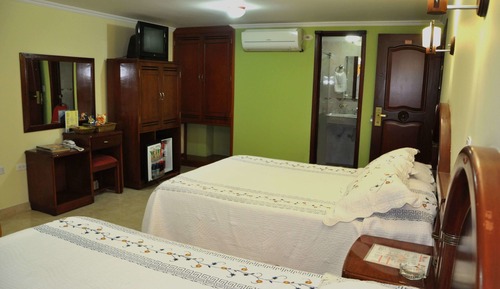 Habitación con 2 camas individuales