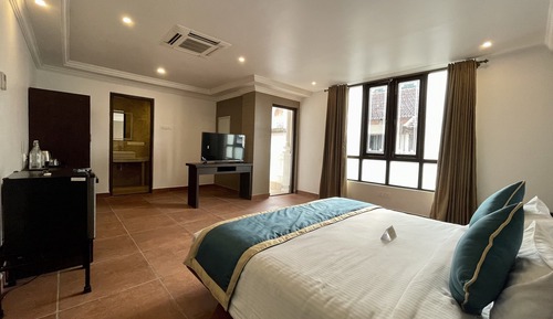 Habitación estándar, 1 cama de matrimonio grande, balcón, en edificio anexo