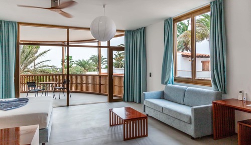 Habitación Deluxe doble, vistas parciales al mar
