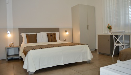 Habitación estándar con 1 cama doble o 2 individuales, 1 habitación