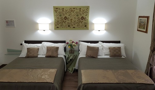 Habitación cuádruple, no fumadores, balcón