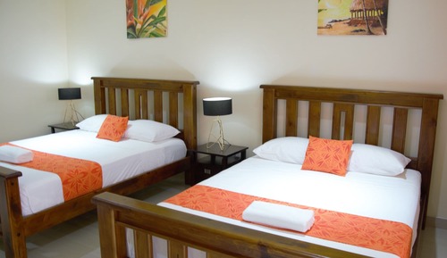 Habitación cuádruple Deluxe, 2 camas de matrimonio, cocina, vistas a la montaña