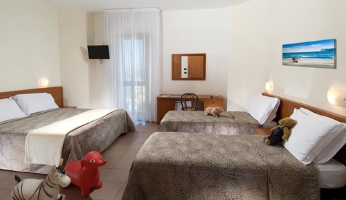 Habitación cuádruple familiar, vistas al mar