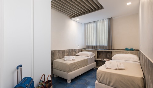 Habitación estándar con 1 cama doble o 2 individuales