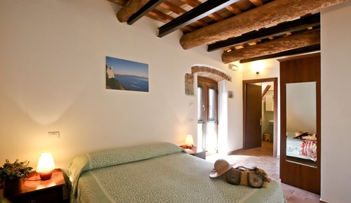 Habitación superior con 1 cama doble o 2 individuales